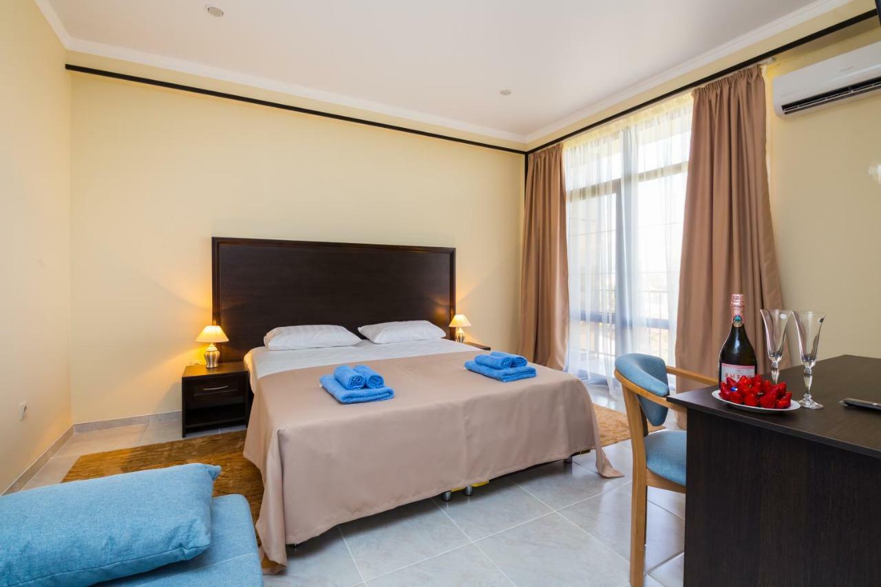 Bmg Hotel 수쿰 외부 사진