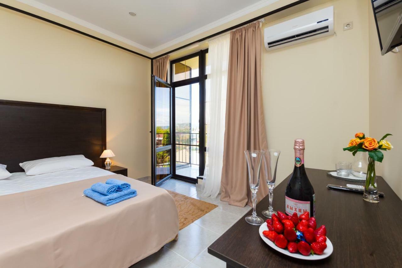 Bmg Hotel 수쿰 외부 사진