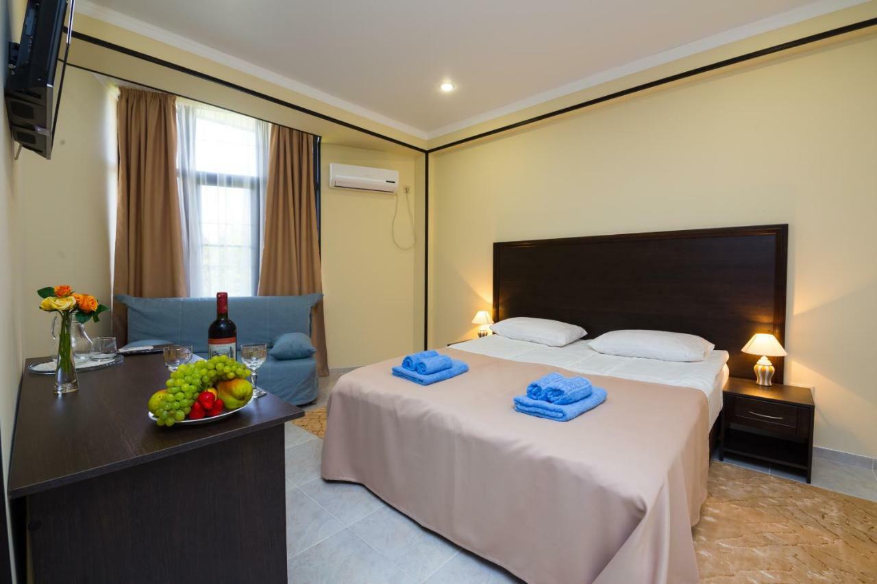 Bmg Hotel 수쿰 외부 사진