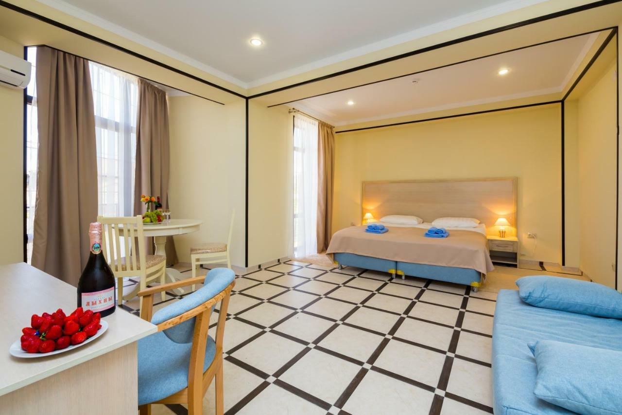 Bmg Hotel 수쿰 외부 사진