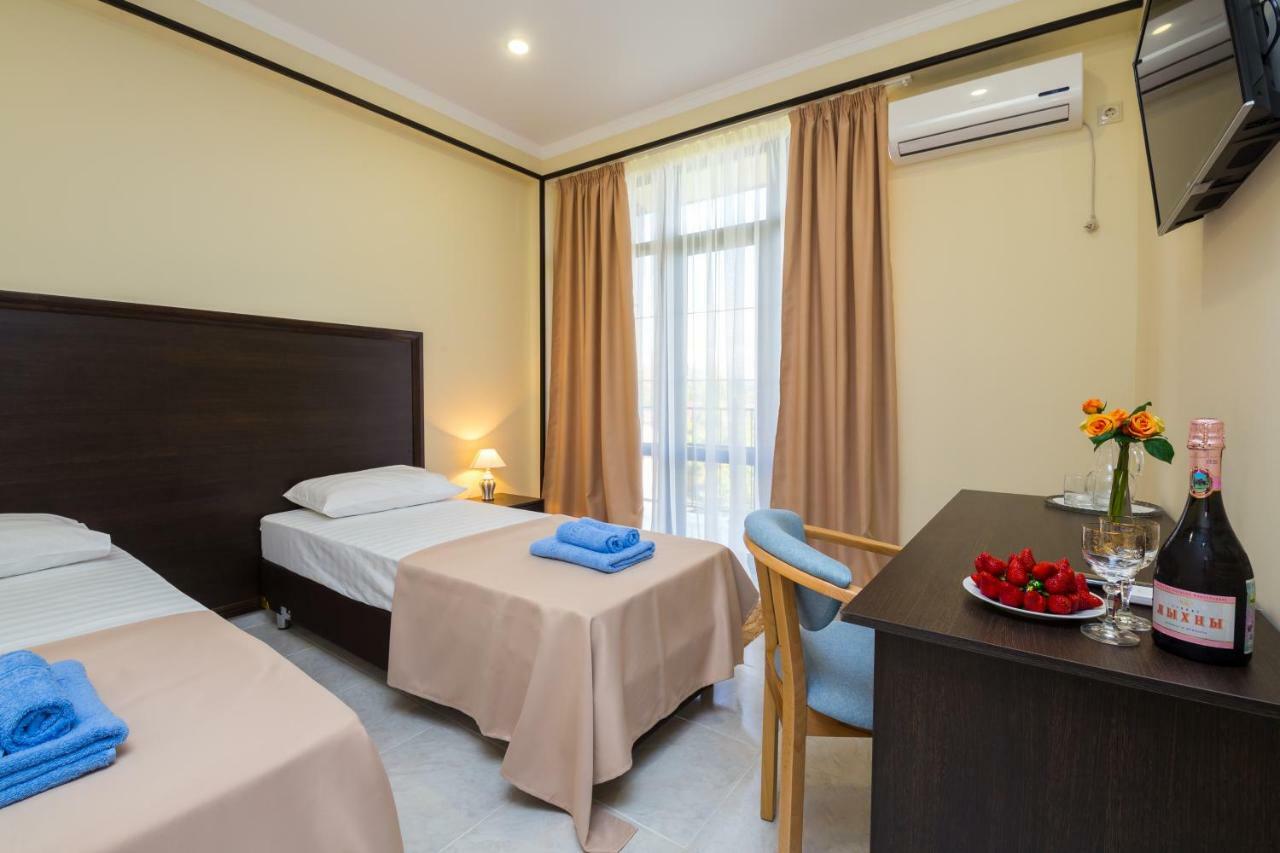 Bmg Hotel 수쿰 외부 사진